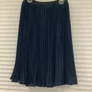 Beautiful navy pleaded skirt CLOSET CLEARANCE!!!